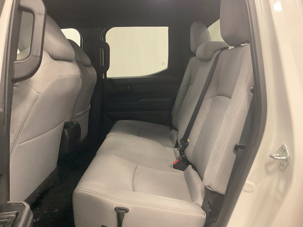 Used 2025 Toyota Tacoma SR5 AWD/4WD image 30