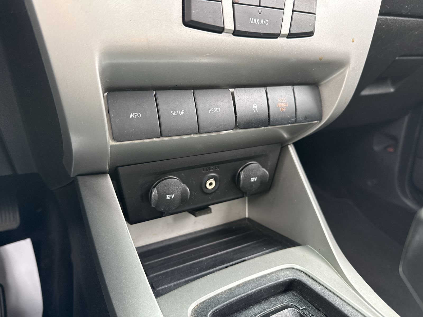 Used 2011 Ford Focus SE image 29