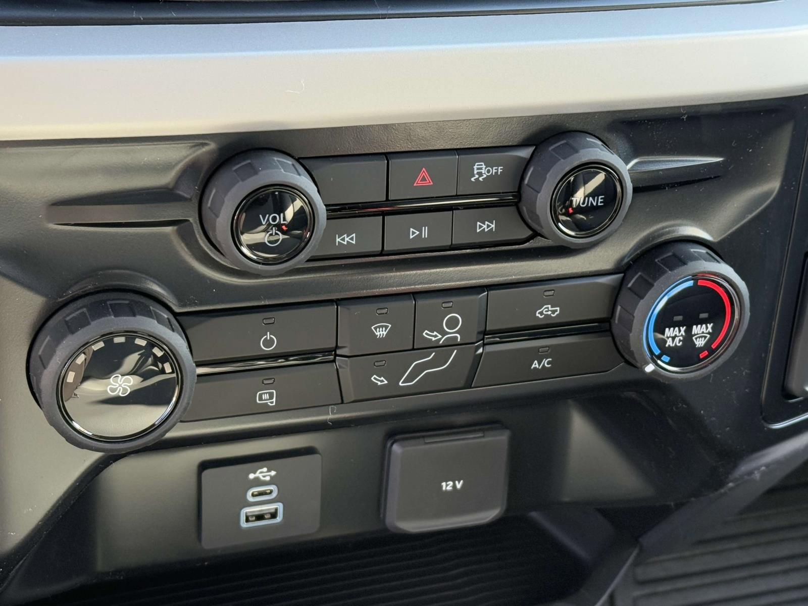 New 2025 Ford F550 4x4 Crew Cab Super Duty image 14
