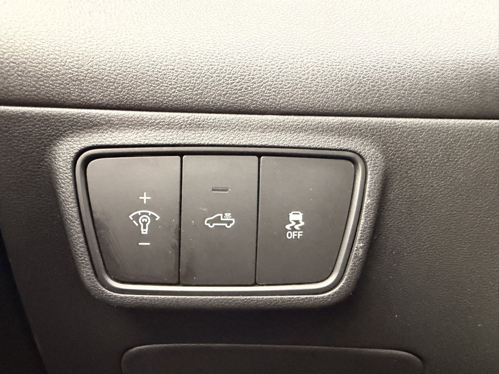 Used 2022 Hyundai Santa Cruz SEL image 17