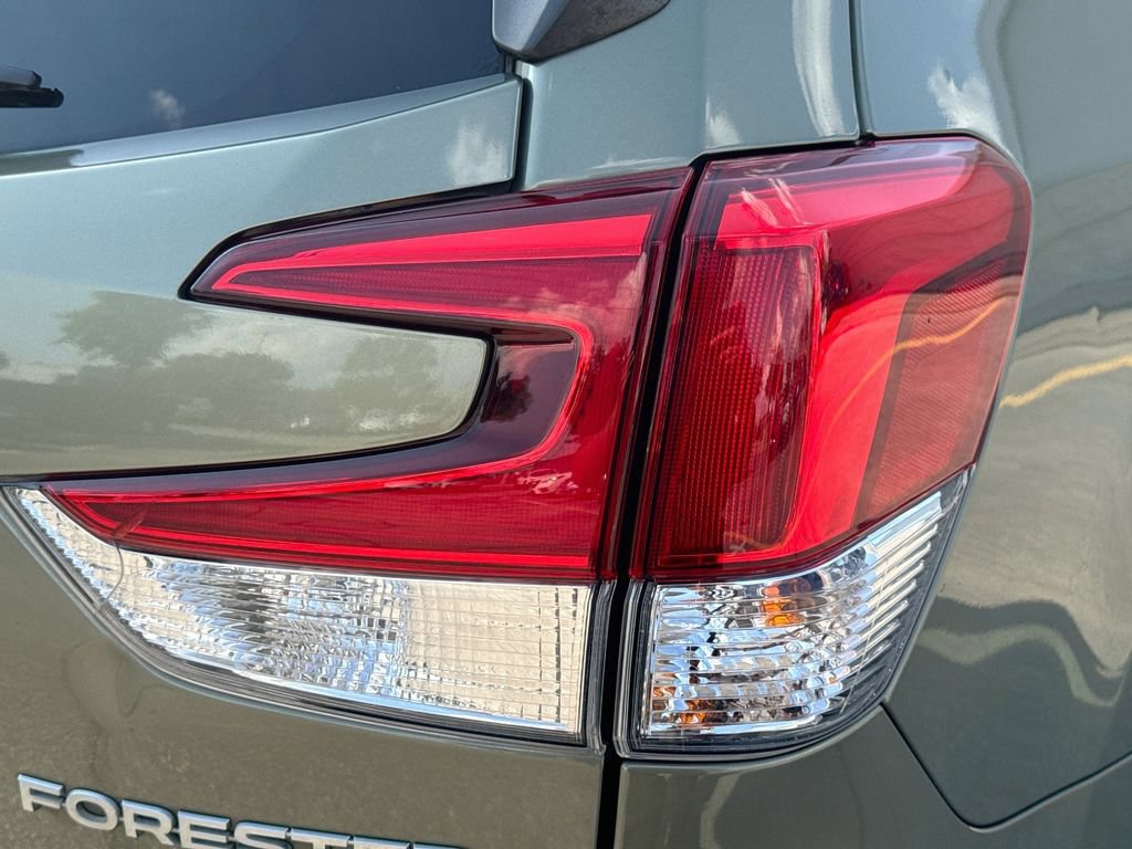Used 2021 Subaru Forester Premium AWD/4WD image 33