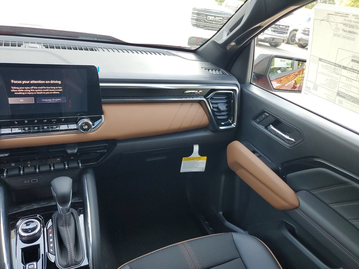New 2026 GMC Canyon AT4 AWD/4WD image 15