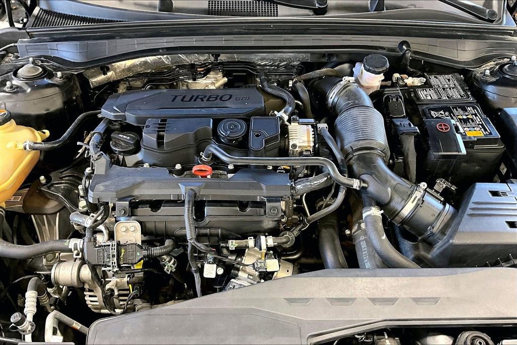 Used 2022 Kia K5 LXS image 10