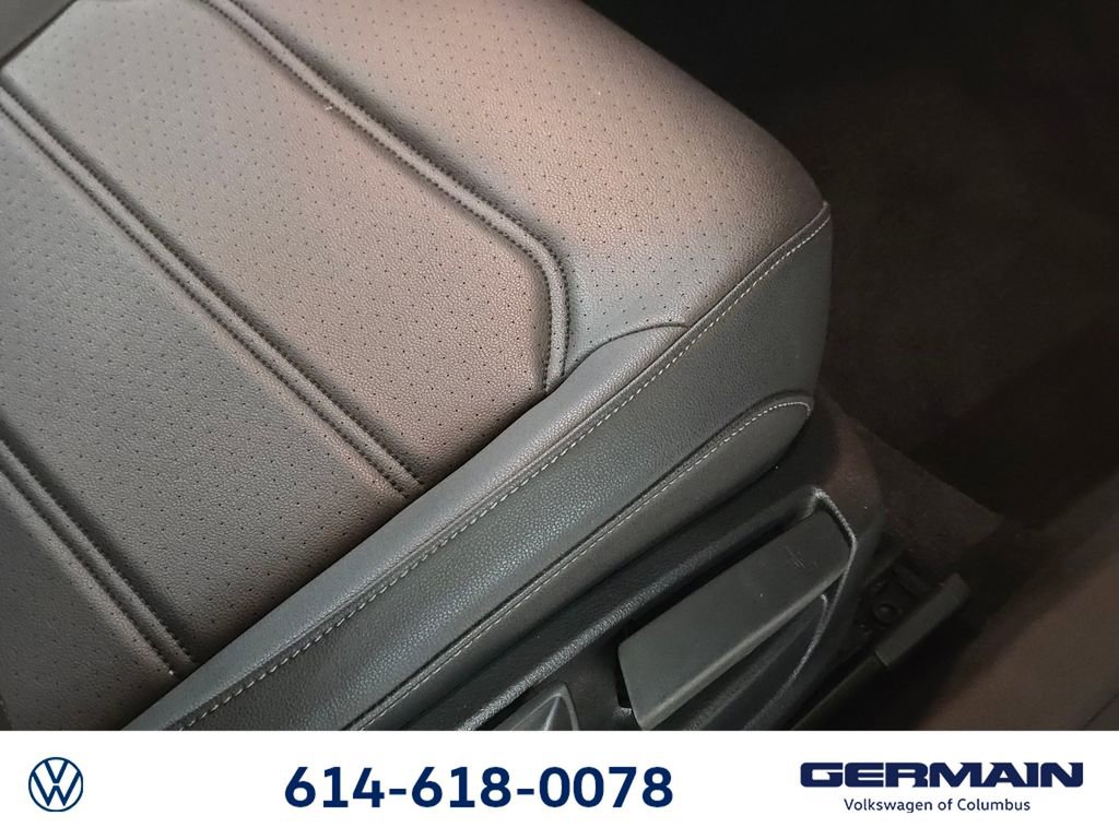 Used 2021 Volkswagen Passat 2.0T R-Line image 34