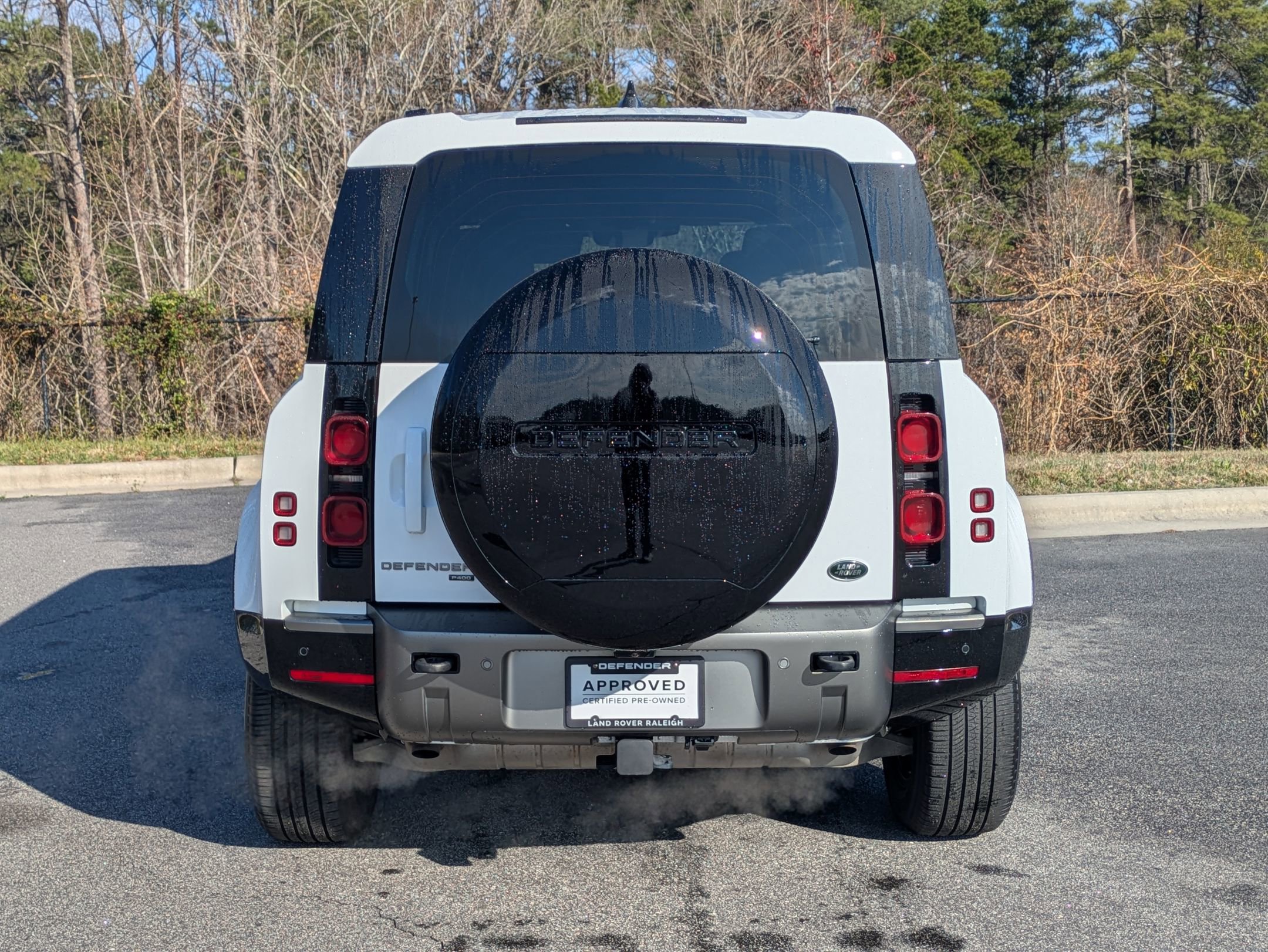Certified 2023 Land Rover Defender 110 X-Dynamic SE image 6