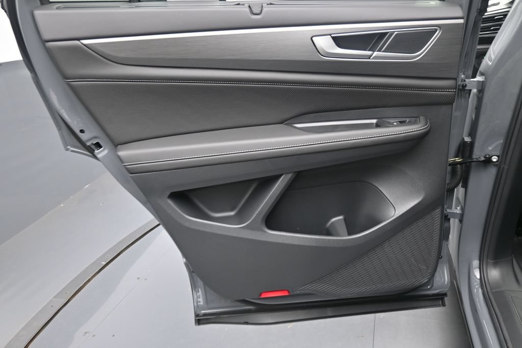 New 2026 Volkswagen Atlas Cross Sport SE FWD image 19