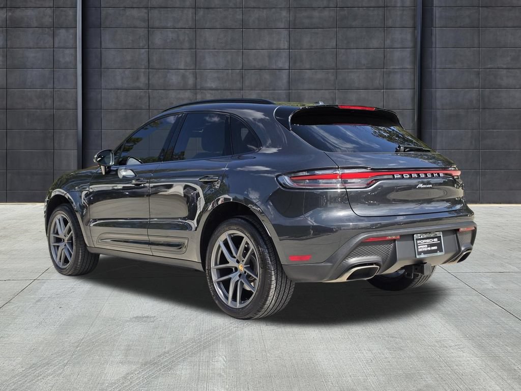 Used 2026 Porsche Macan AWD/4WD image 3