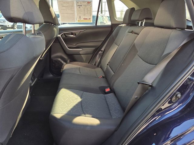 Used 2025 Toyota RAV4 XLE AWD/4WD image 11