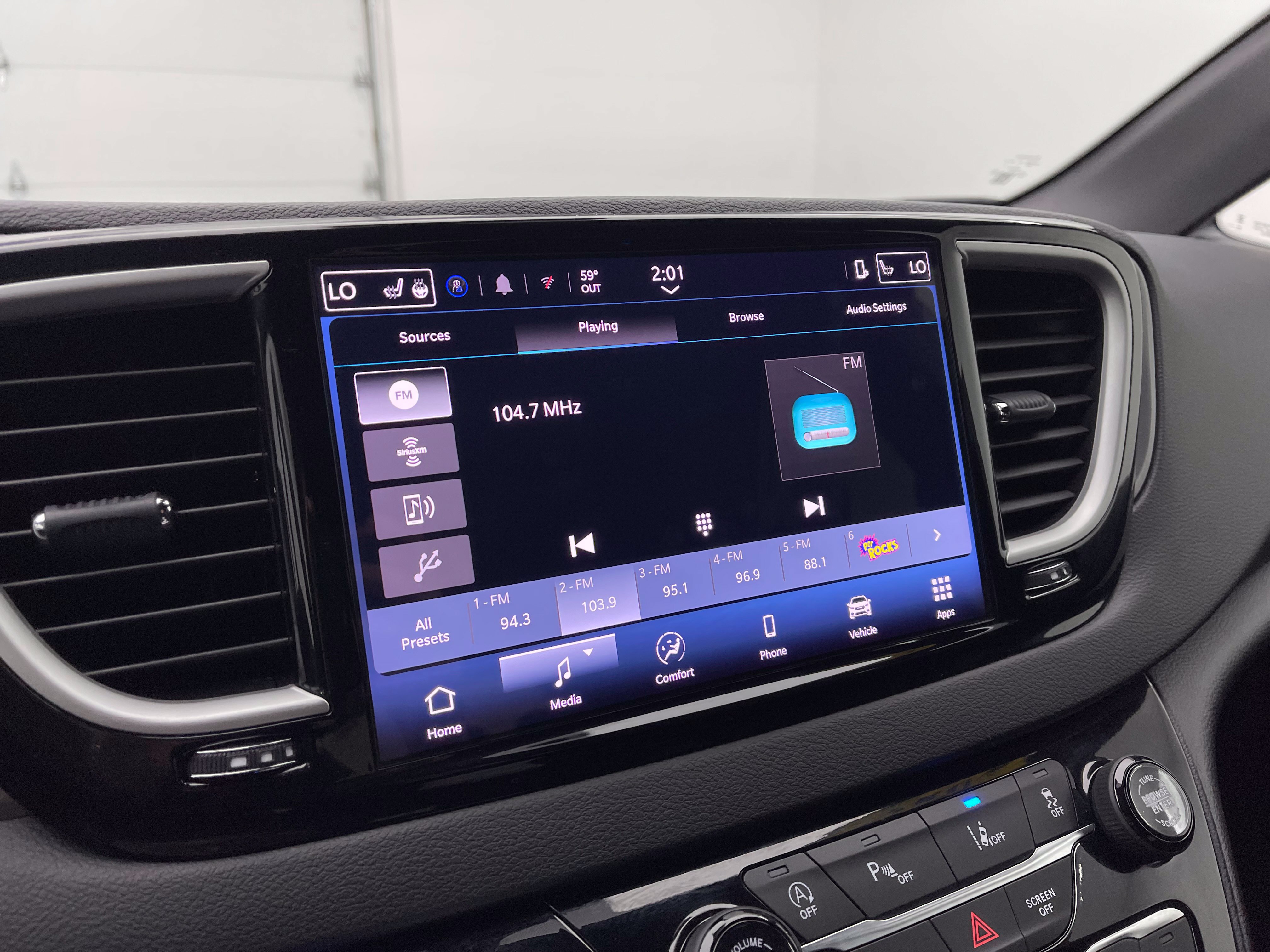 Used 2025 Chrysler Pacifica Select FWD image 29