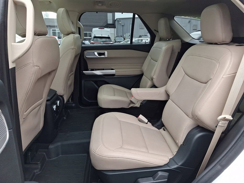 Used 2021 Ford Explorer Limited w/ Equipment Group 301A image 10
