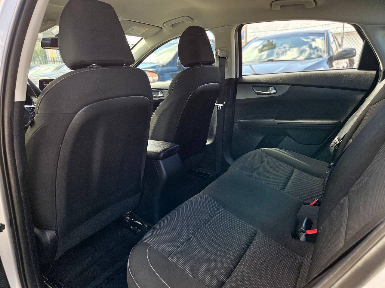 Used 2020 Kia Forte LXS FWD image 20