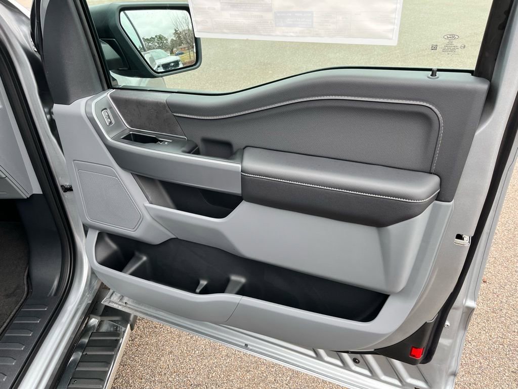 New 2026 Ford F150 XLT w/ XLT Chrome Appearance Package image 8