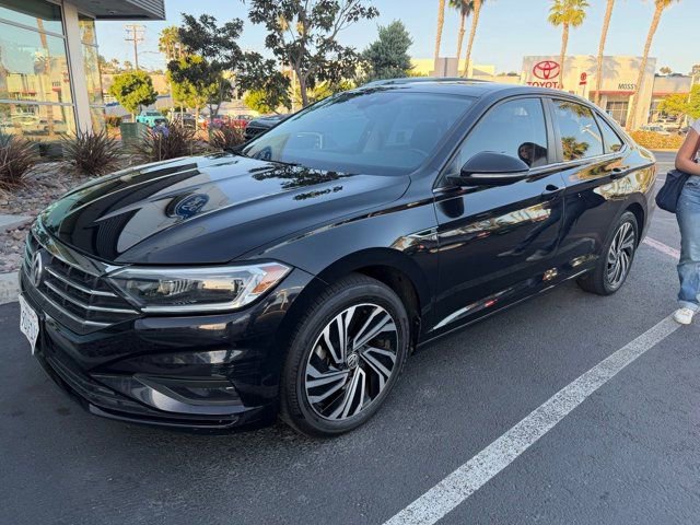 Used 2021 Volkswagen Jetta SEL Premium FWD image 1