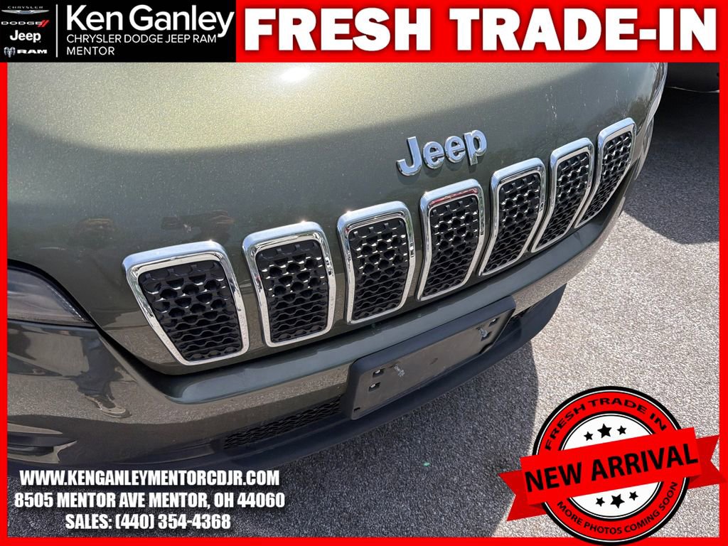 Used 2019 Jeep Cherokee Latitude Plus w/ Cold Weather Group AWD/4WD image 13
