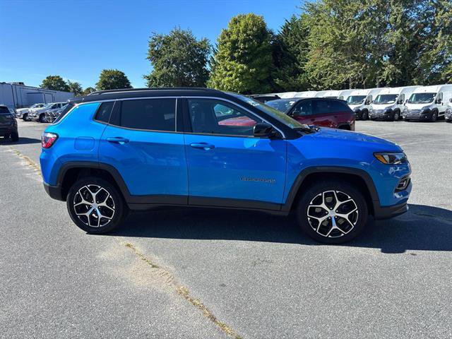 Certified 2024 Jeep Compass Limited image 2