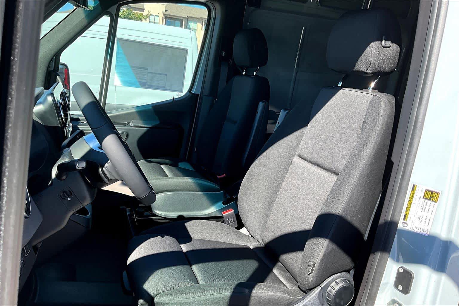 New 2026 Mercedes-Benz Sprinter 2500 image 9