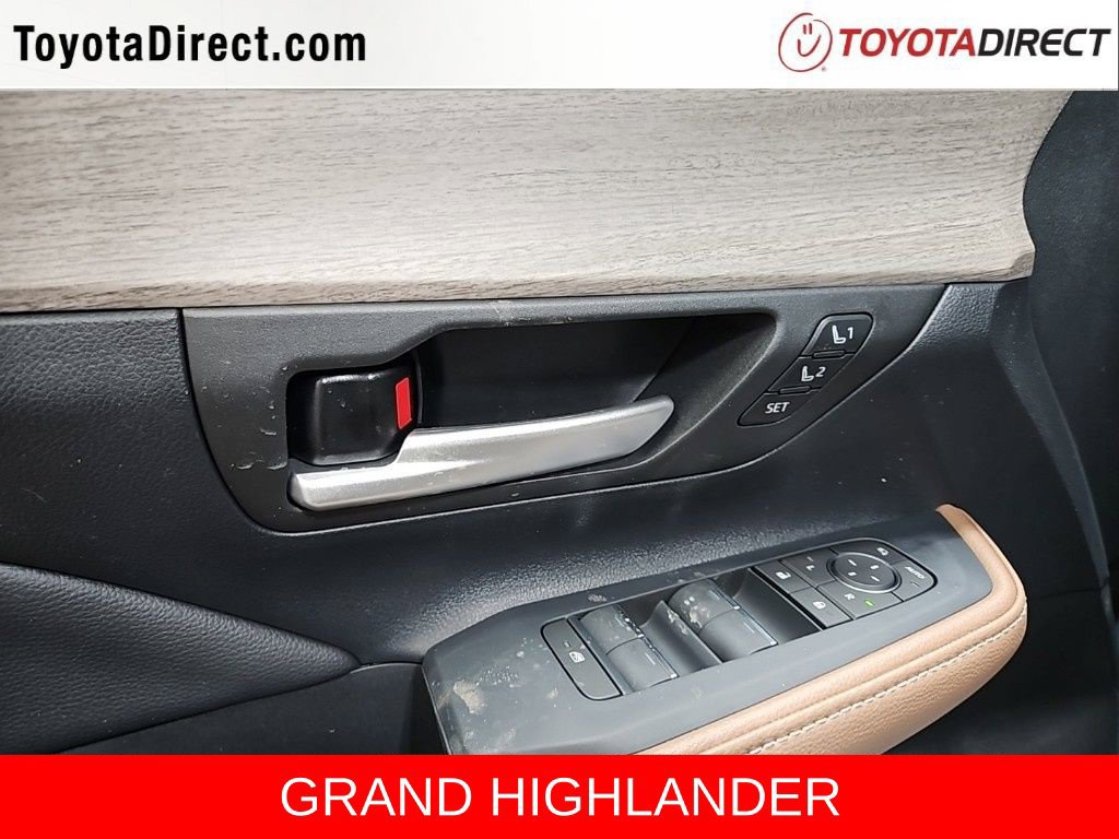 New 2026 Toyota Grand Highlander AWD image 26