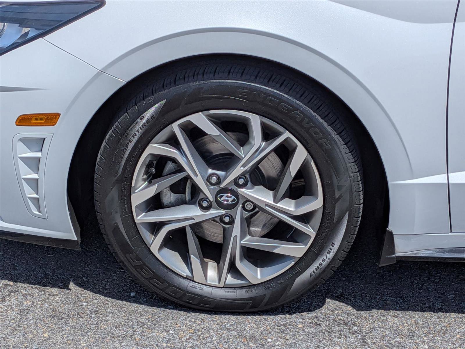 Used 2020 Hyundai Sonata SEL w/ Premium + Sunroof Package FWD image 9