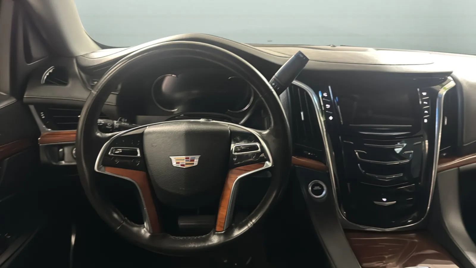 Used 2016 Cadillac Escalade Premium AWD/4WD image 10
