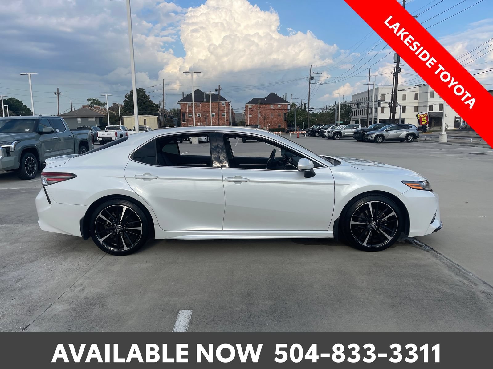 Used 2018 Toyota Camry XSE FWD image 6