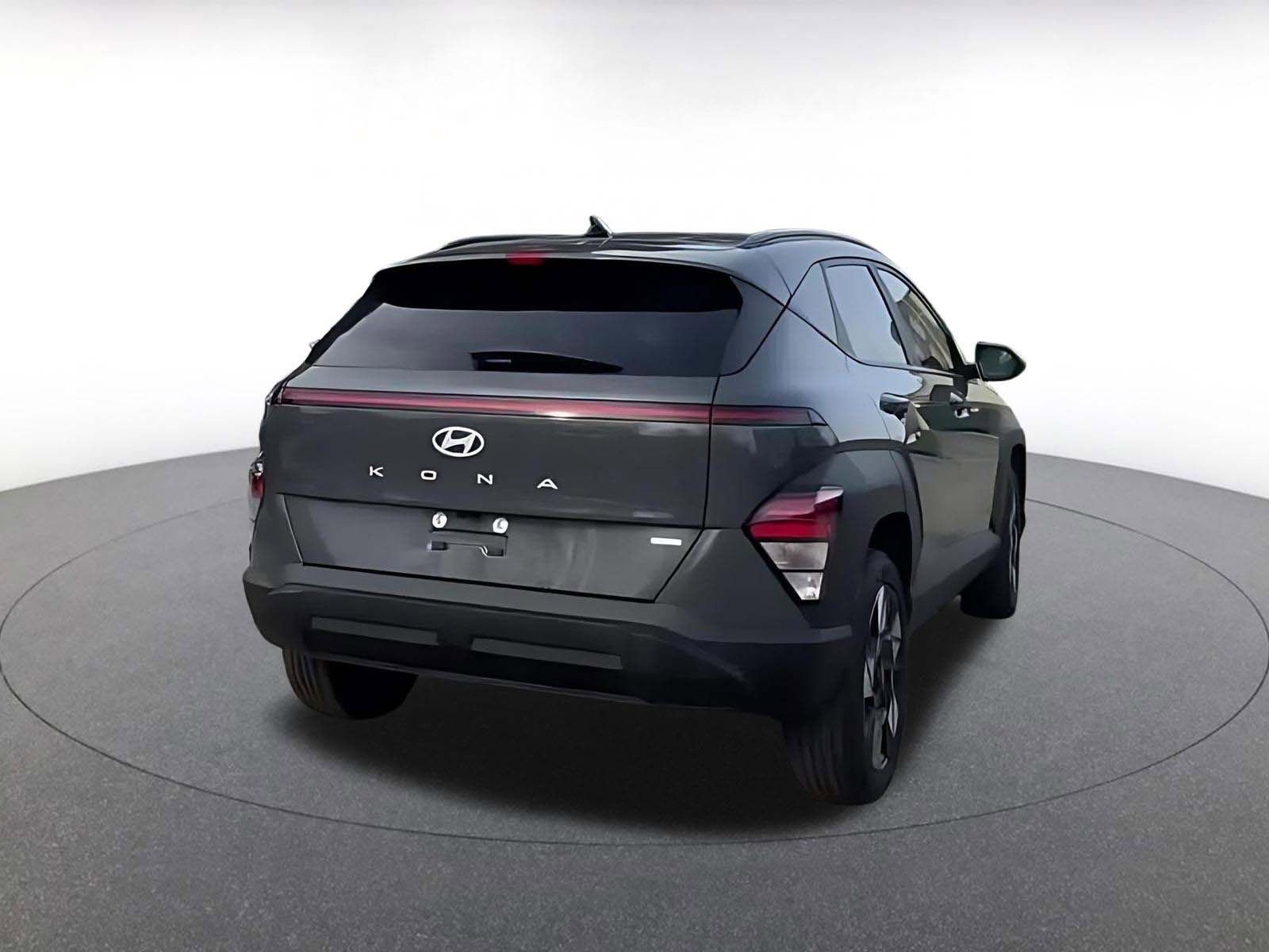Used 2025 Hyundai Kona SEL image 12