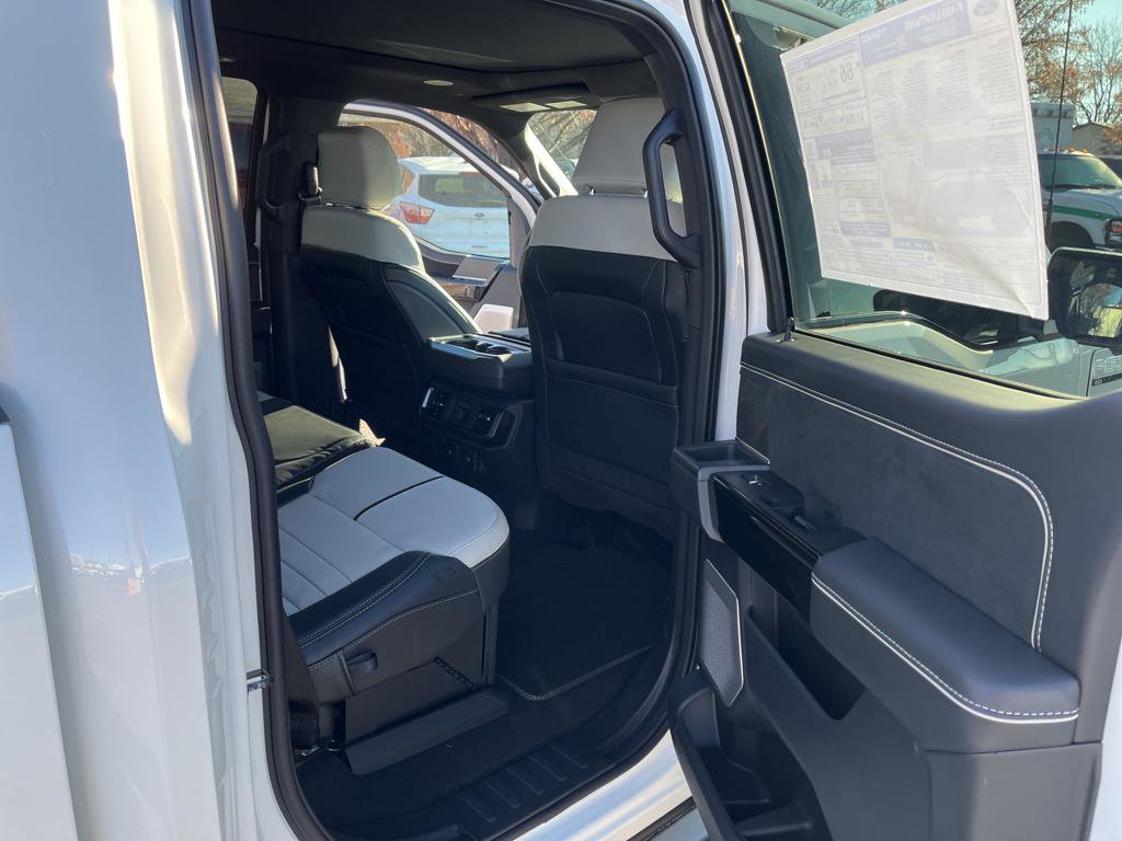 New 2023 Ford F150 Lightning Platinum image 25