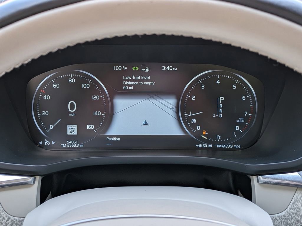 Used 2018 Volvo XC60 T5 Momentum w/ Vision Package image 29