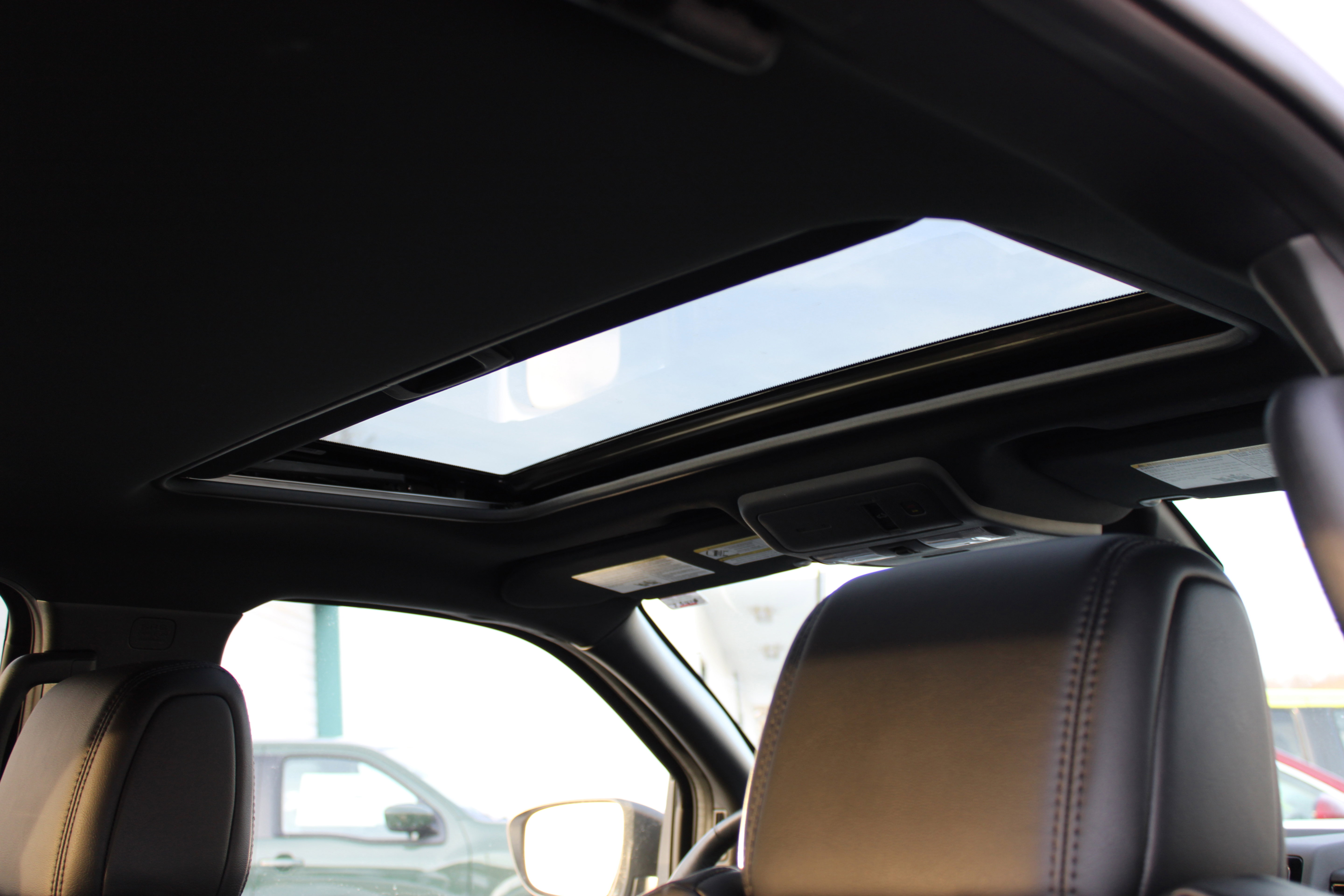 Certified 2022 Nissan Frontier PRO-4X w/ Pro-4X Premium Package image 13