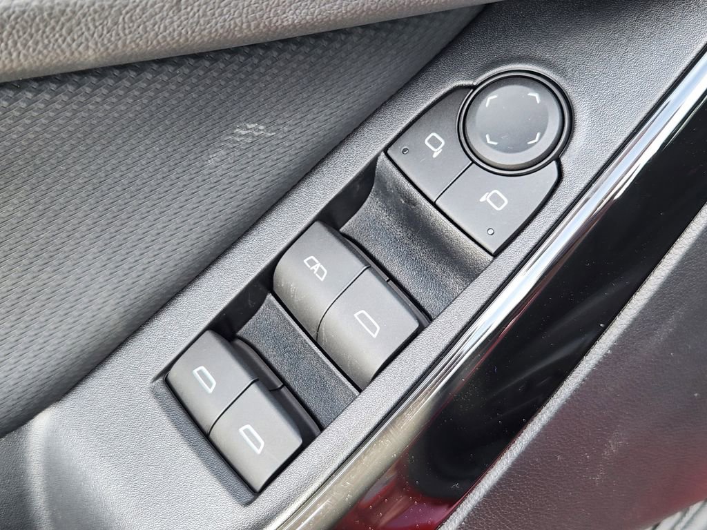 New 2026 Chevrolet Equinox LT w/ Convenience Package II image 12