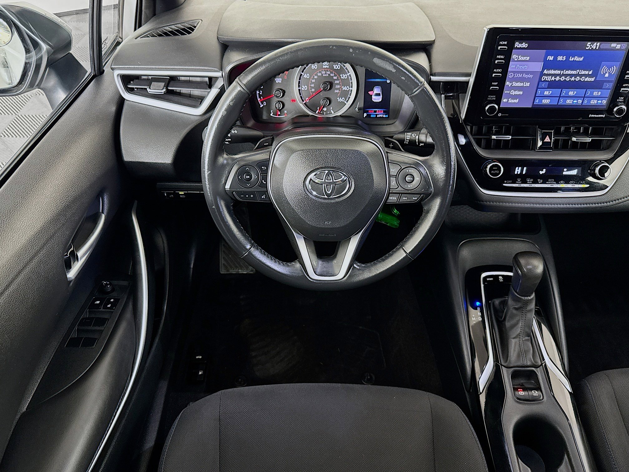 Used 2021 Toyota Corolla SE image 16