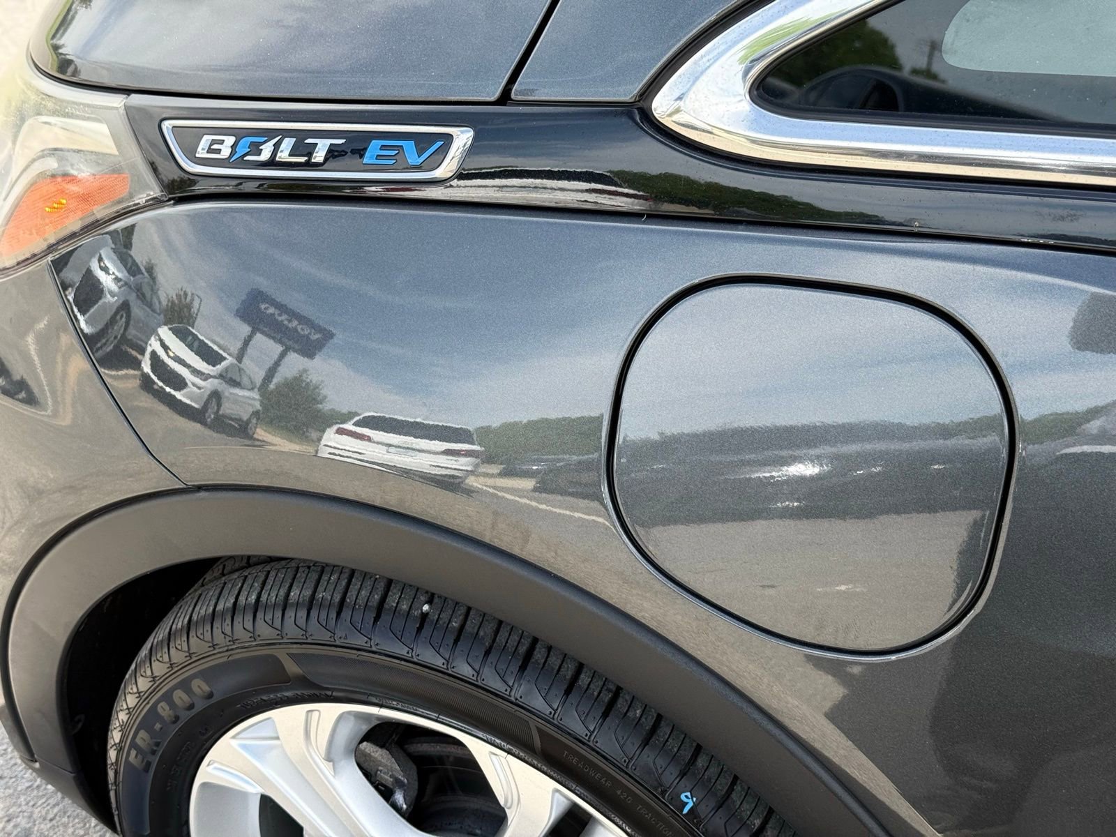 Used 2018 Chevrolet Bolt LT FWD image 14