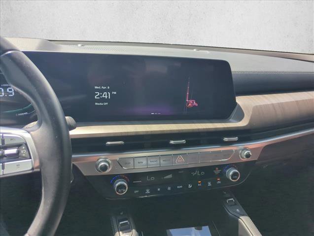 Used 2023 Kia Telluride EX w/ EX Captain's Chair Package image 14