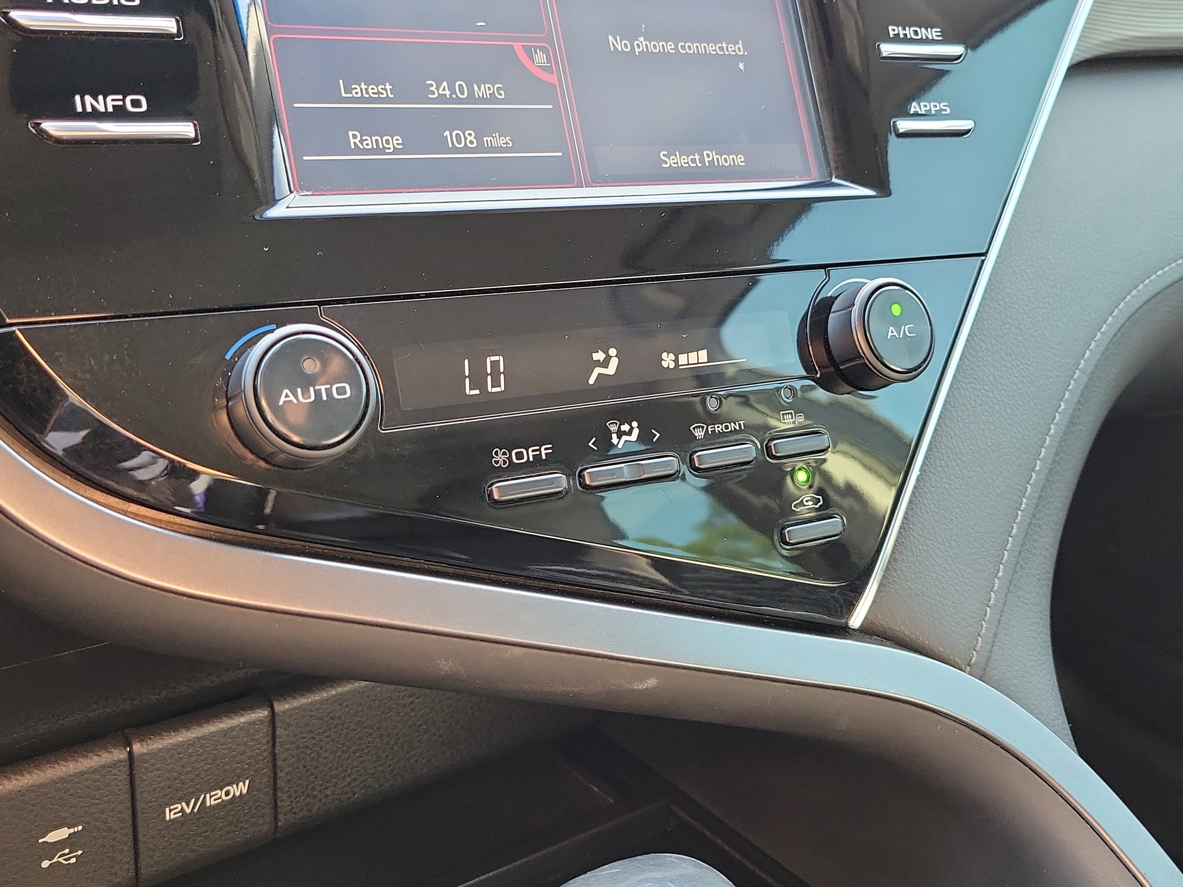 Used 2018 Toyota Camry SE w/ Convenience Package image 33