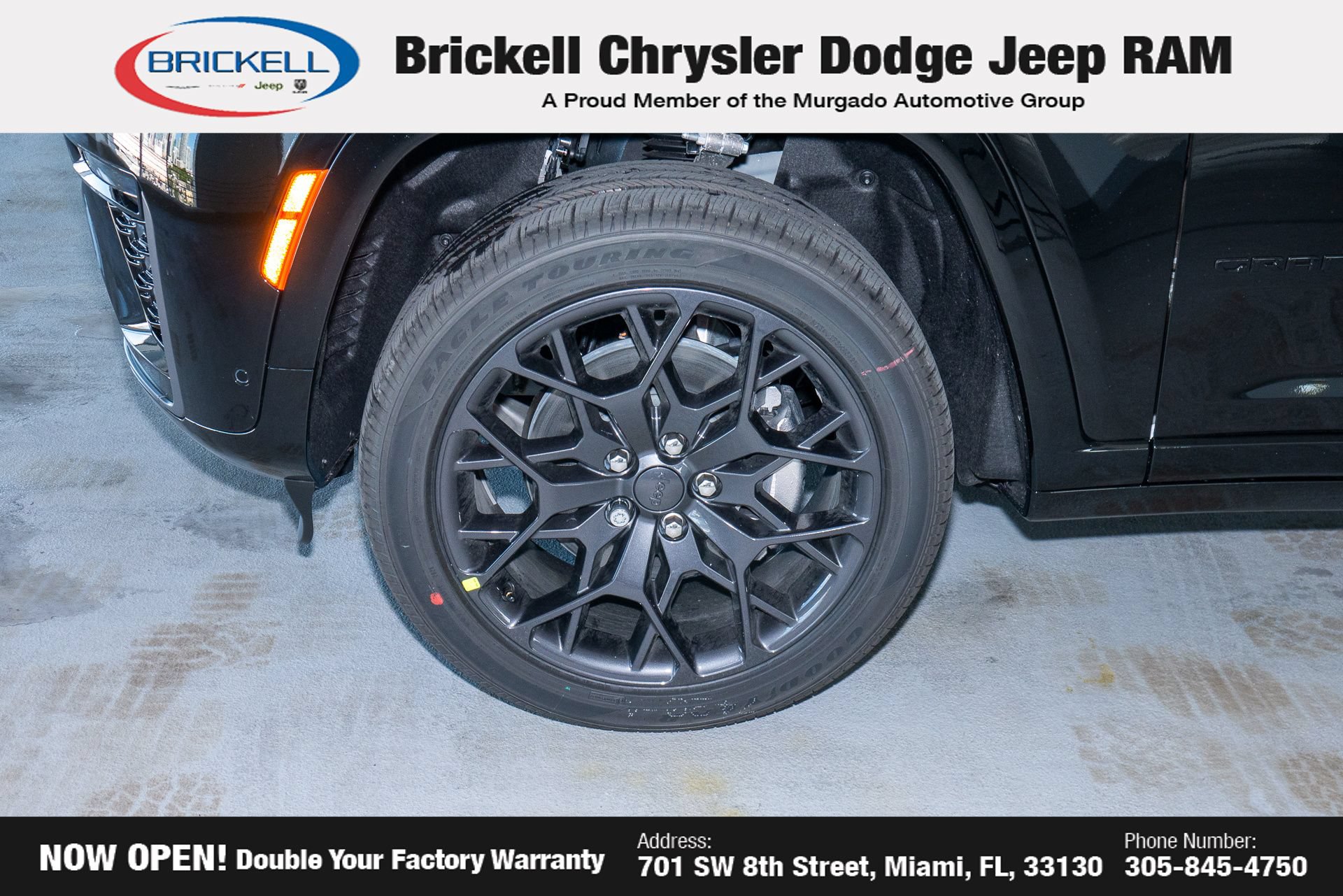New 2026 Jeep Grand Cherokee L Summit w/ Obsidian Package AWD/4WD image 36