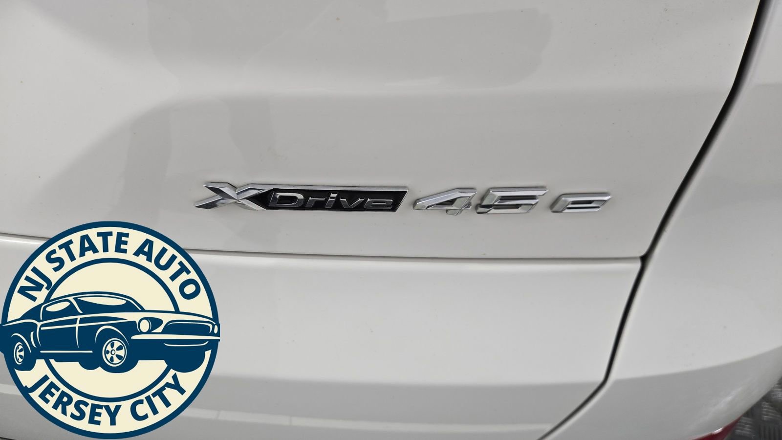 Used 2023 BMW X5 xDrive45e w/ Climate Comfort Package image 32