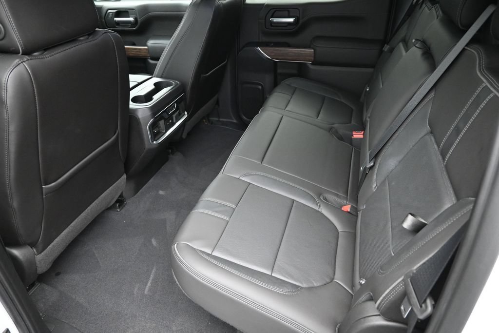 Used 2019 Chevrolet Silverado 1500 High Country w/ Technology Package AWD/4WD image 26