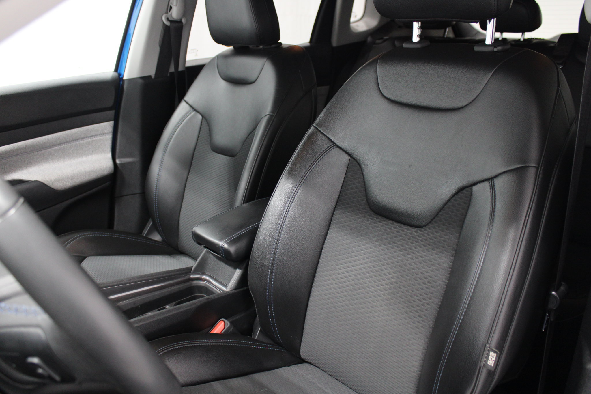 Used 2022 Jeep Compass Latitude w/ Sun and Sound Group FWD image 14