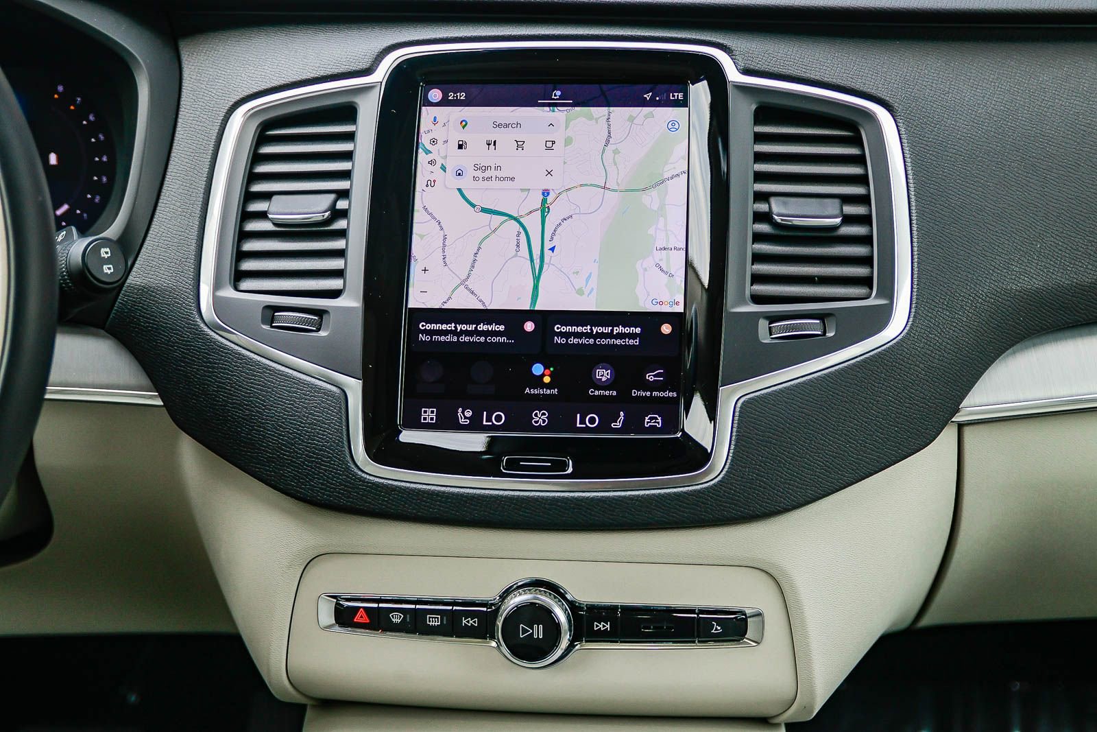 Used 2024 Volvo XC90 B5 Core w/ Protection Package Premier image 15