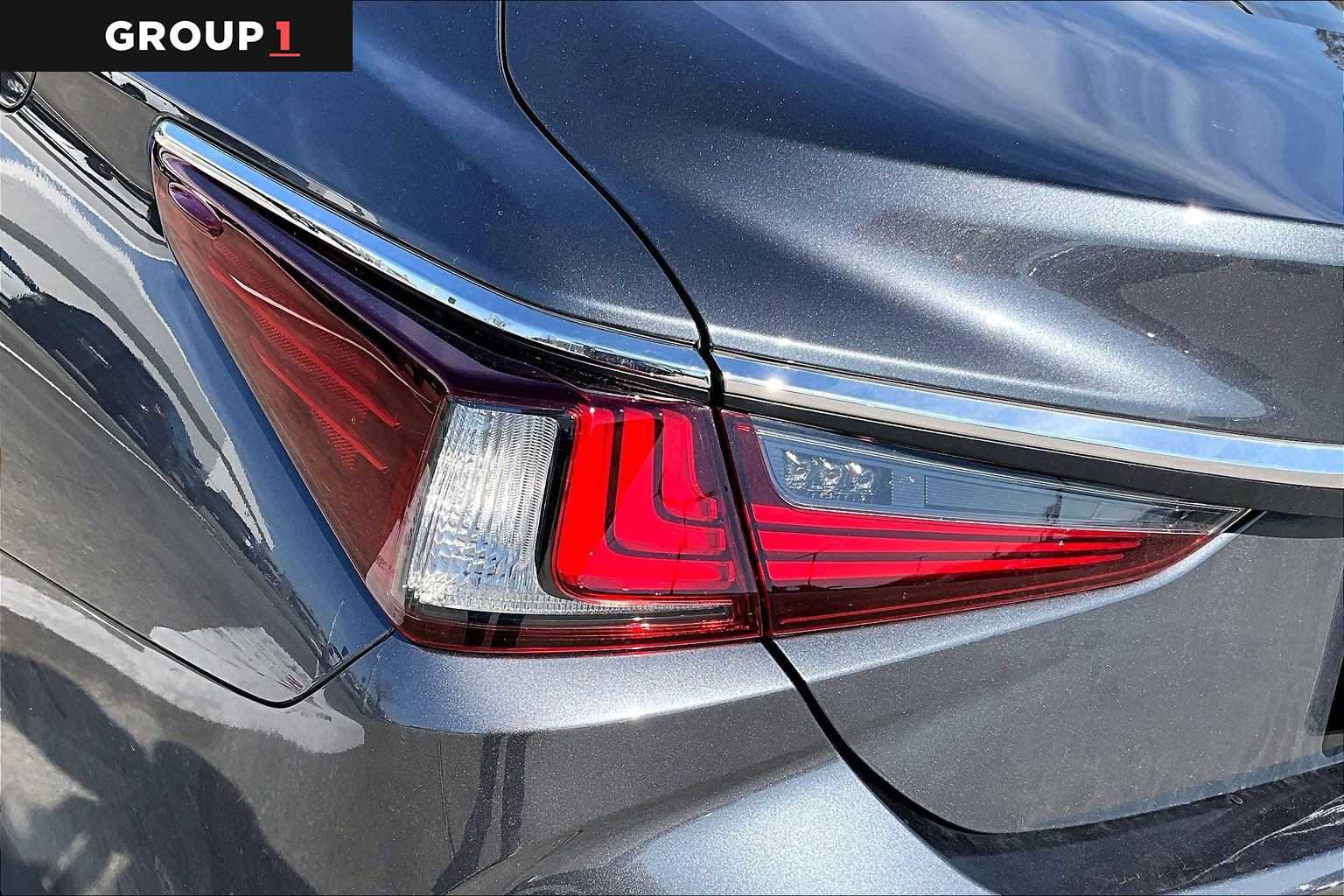 Certified 2024 Lexus ES 350 w/ Premium Package image 27