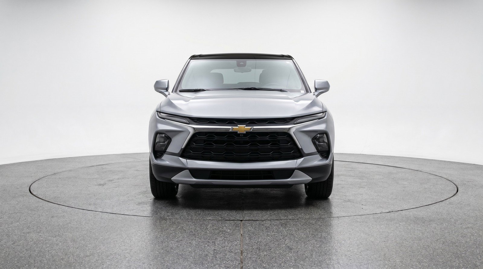 Used 2025 Chevrolet Blazer LT FWD image 2