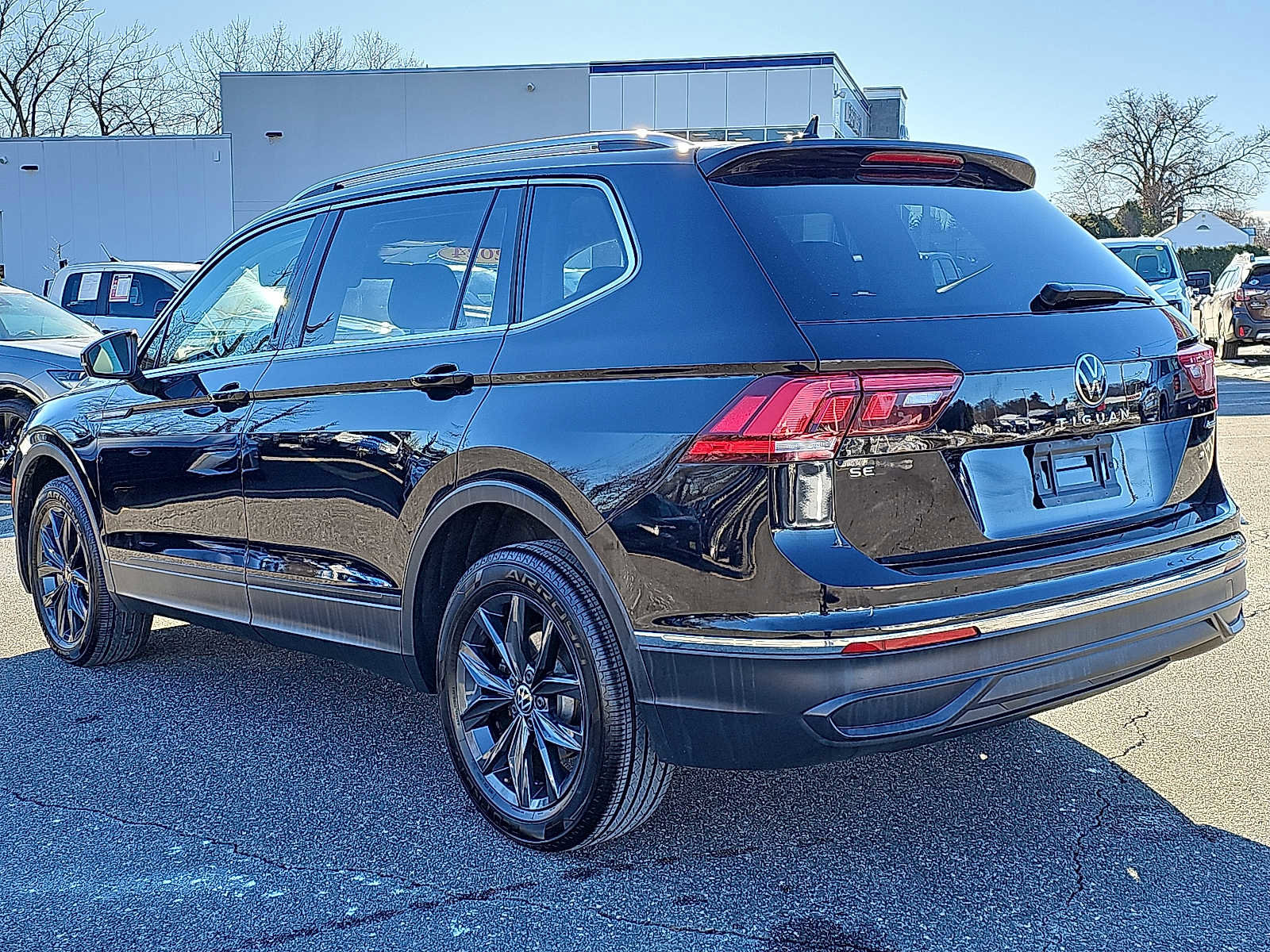 Used 2024 Volkswagen Tiguan SE image 4