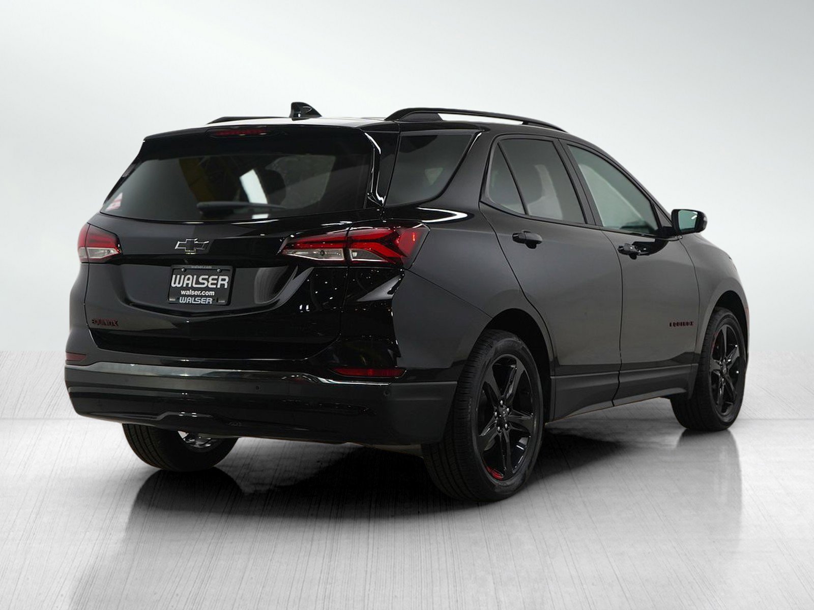 Used 2023 Chevrolet Equinox Premier AWD/4WD image 5