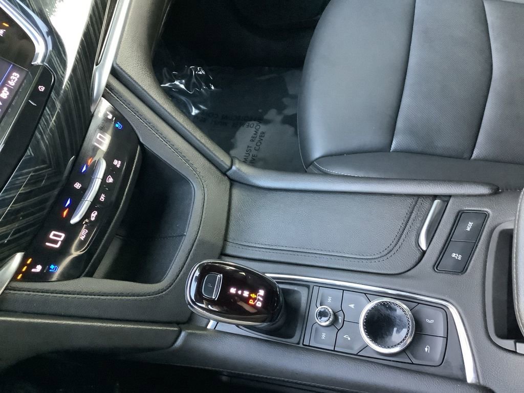 Used 2023 Cadillac XT6 Premium Luxury image 28