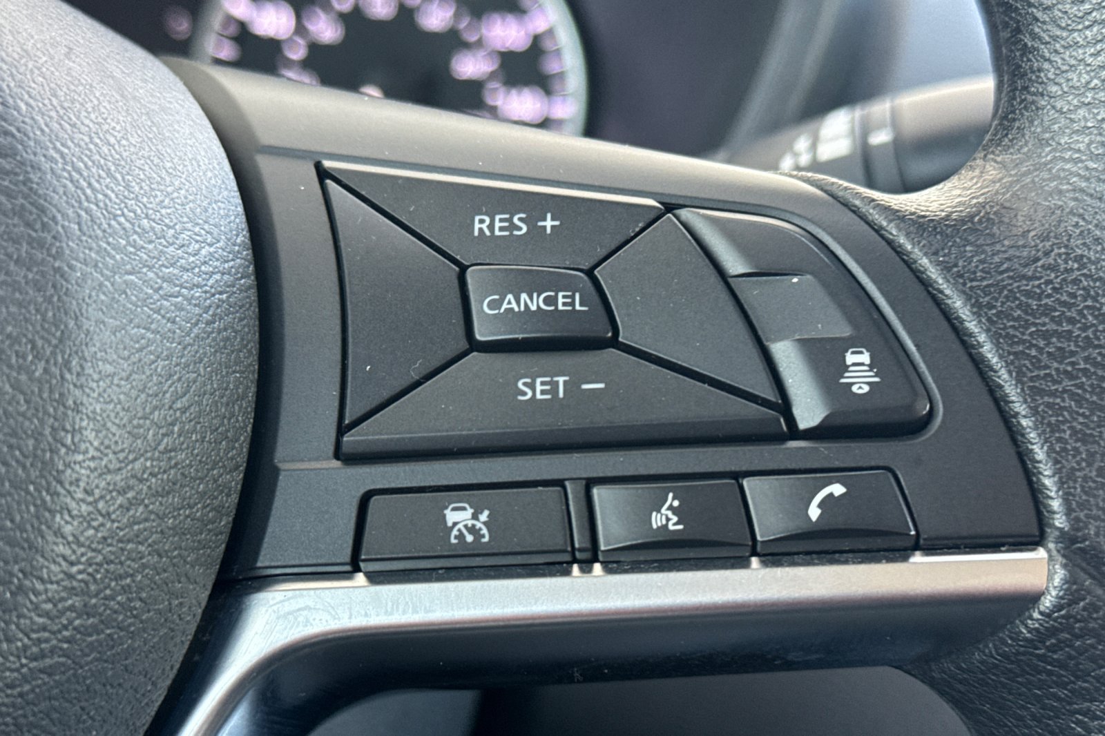 Used 2024 Nissan Sentra SV FWD image 25
