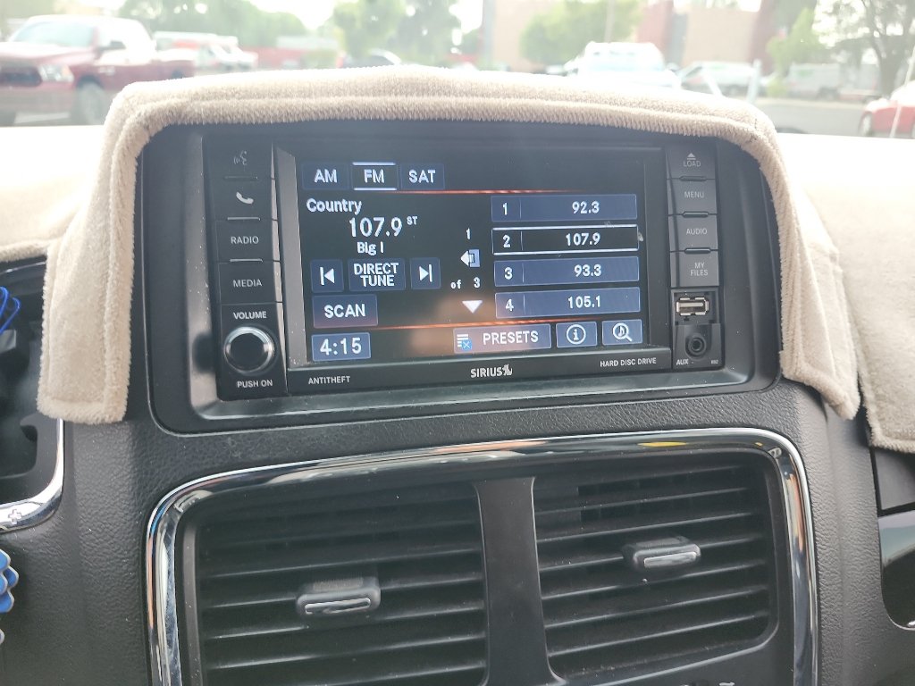 Used 2019 Dodge Grand Caravan SXT FWD image 25
