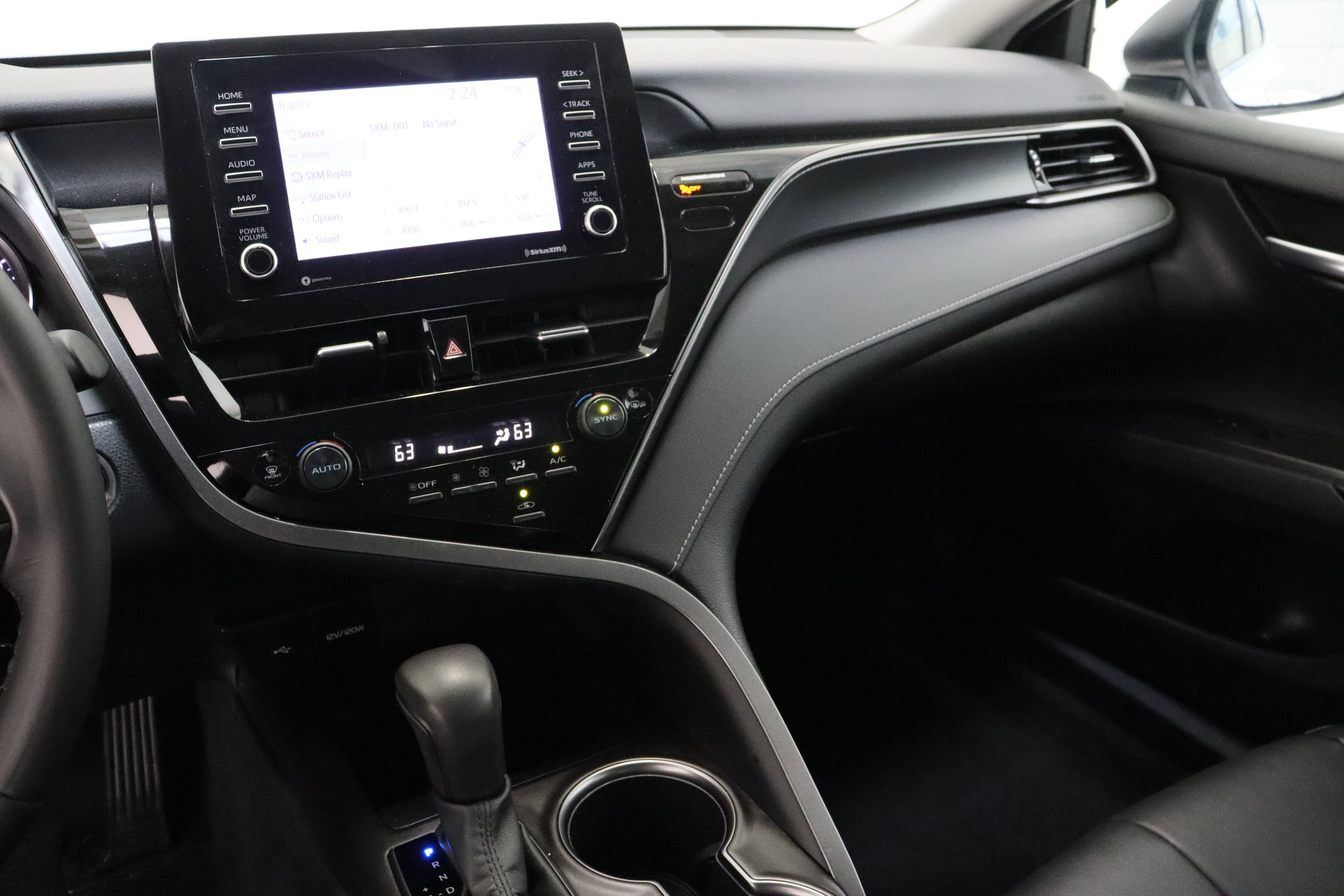 Certified 2023 Toyota Camry SE w/ Convenience Package image 16