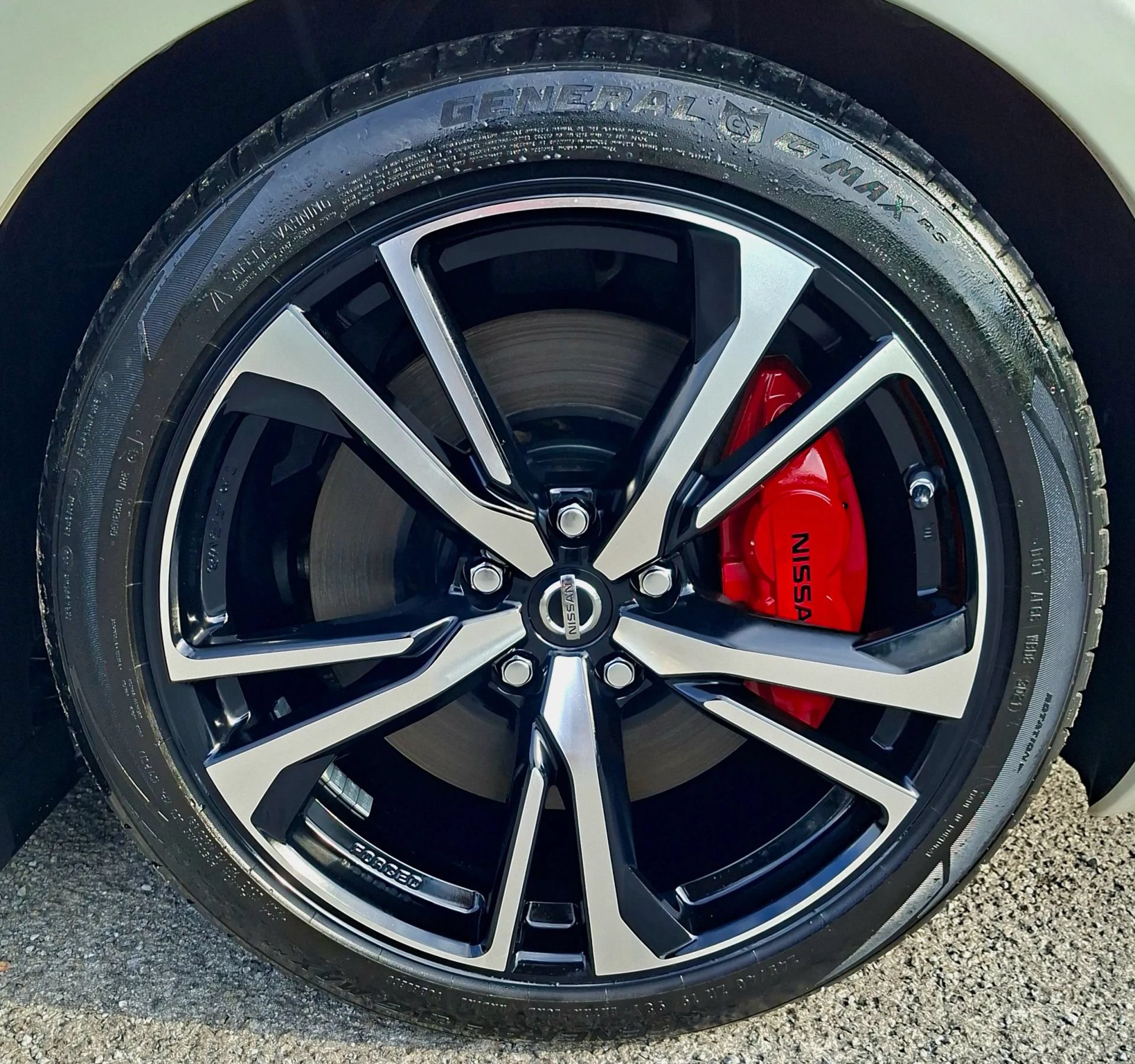 Used 2020 Nissan 370Z Touring Sport RWD image 28