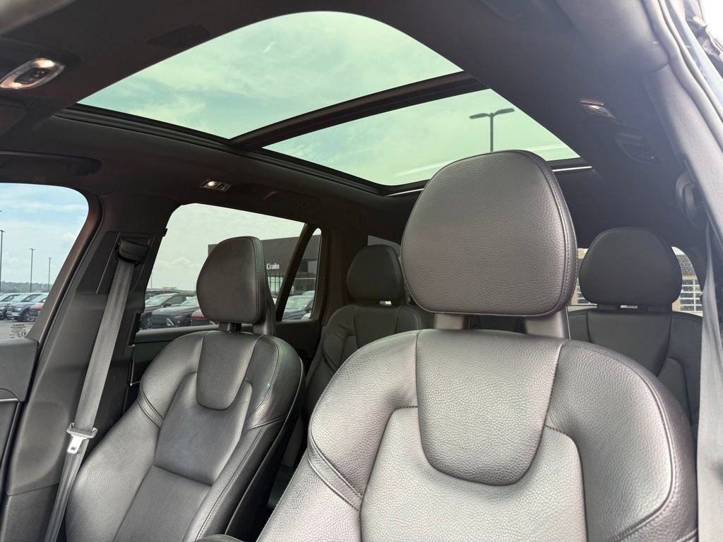 Used 2020 Volvo XC90 T6 Momentum w/ Protection Package AWD/4WD image 23