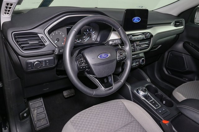 Used 2022 Ford Escape SE w/ SE Sport Appearance Package image 22