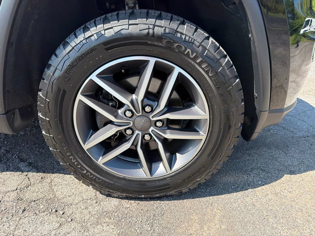 Certified 2020 Jeep Grand Cherokee Laredo w/ Quick Order Package 2BN North AWD/4WD image 12